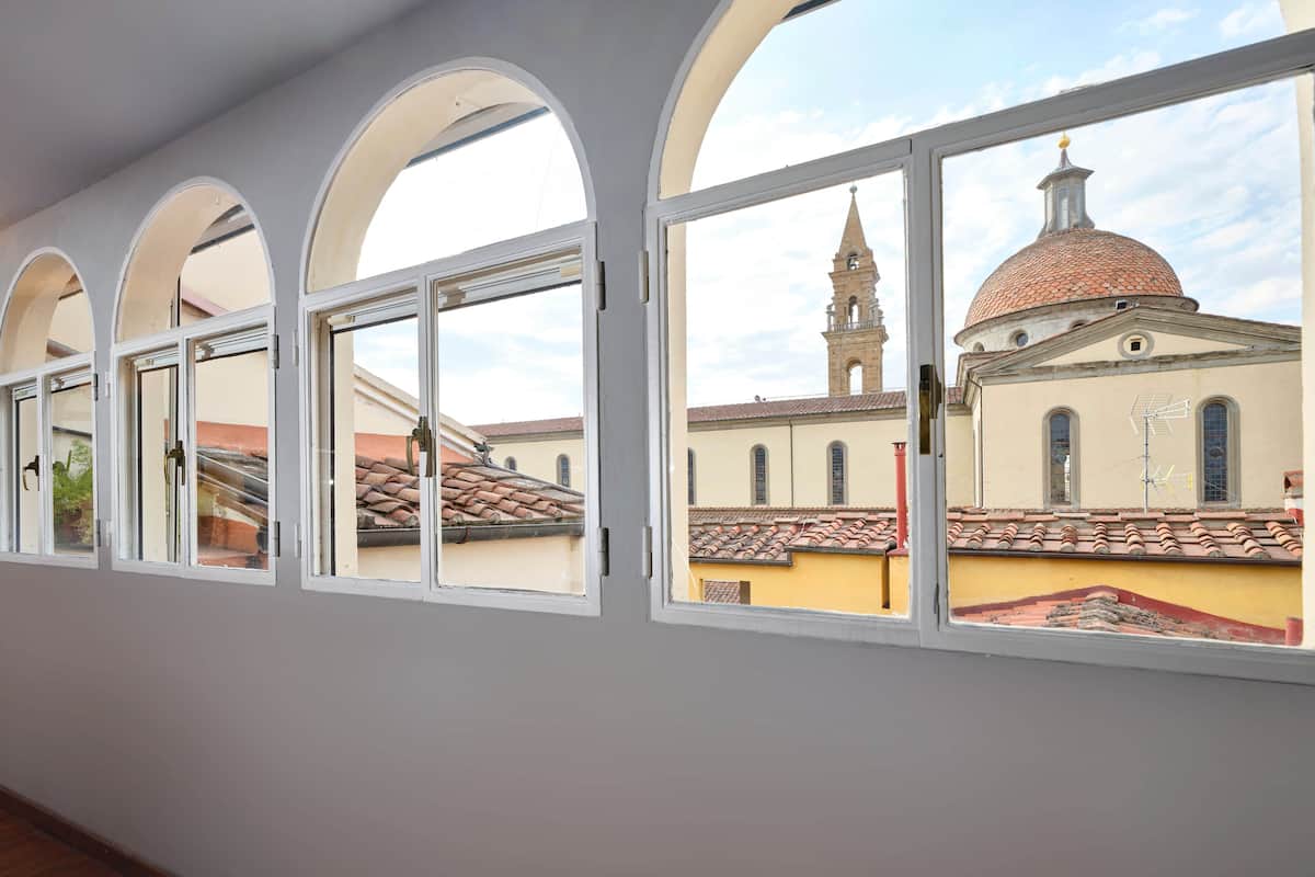 Oltrarno Elegance — 12