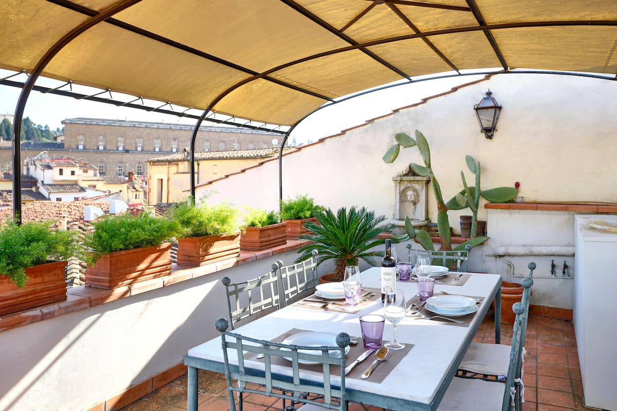 Oltrarno Elegance — 25