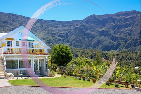 In the Heart of Paradise - Homestay Room