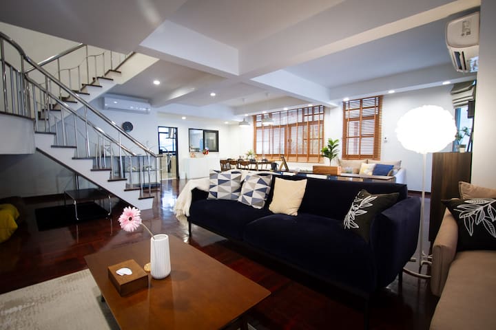 Spacious 4-Bedroom Oasis in the Heart of Sukhumvit