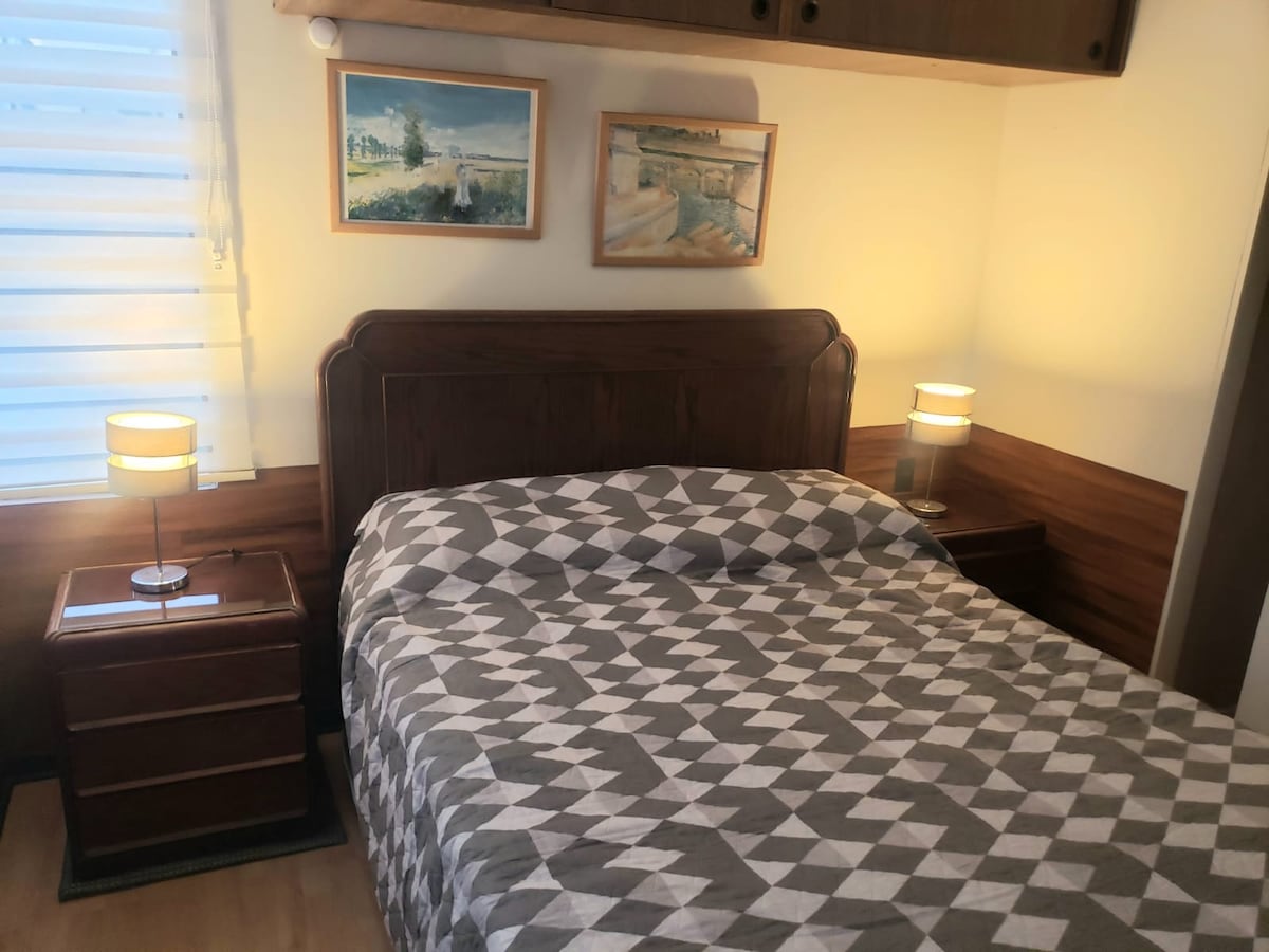 საძინებელი 1