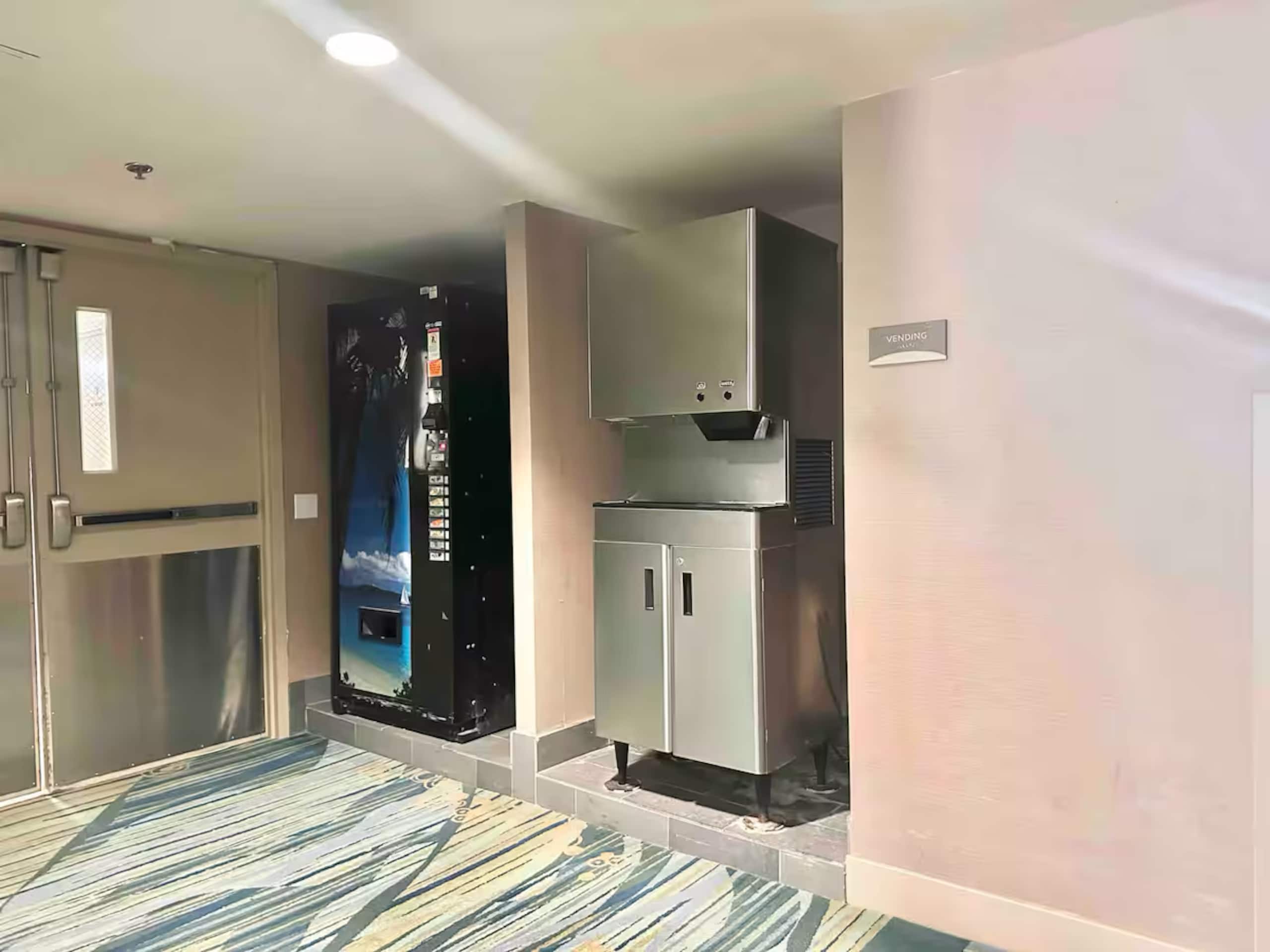 26FL-Ala Moana Premium Double w/City & Ocean Views - Image 49