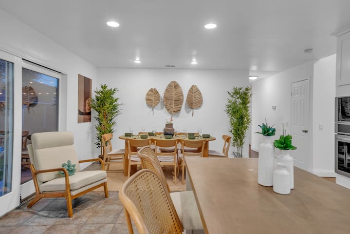 Japandi Garden Home/Jacuzzi/Game Room/BBQ/Fire pit gallery image 3