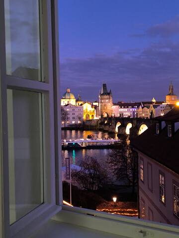Duplex 165m² *Bridge VIEW*30 Sec to Charles Bridge gallery image 2