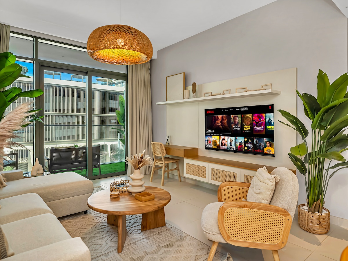 Top performing Airbnb: Chic 1 Bedroom - Private Beach in Dubai Marina