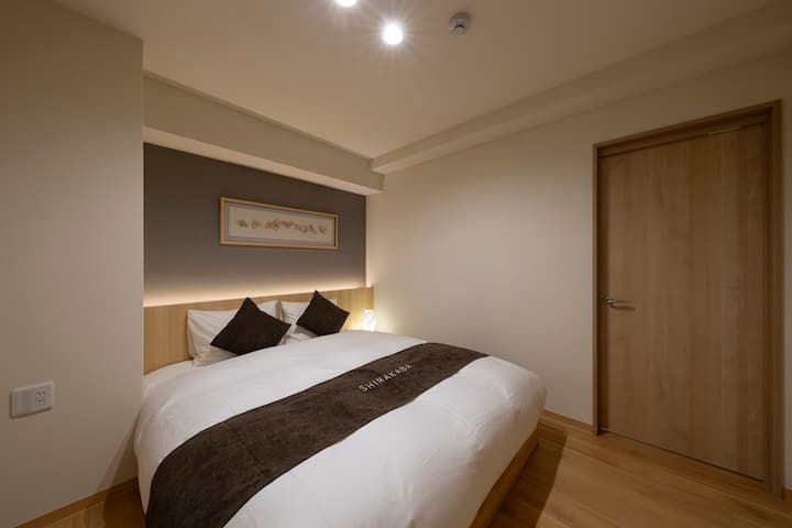 ಬೆಡ್ ಗಾತ್ರ: 180 ಸೆಂ x 200 ಸೆಂ .ಮೀ