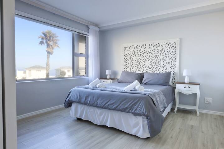 On Coral III: Beachfront Bliss gallery image 5