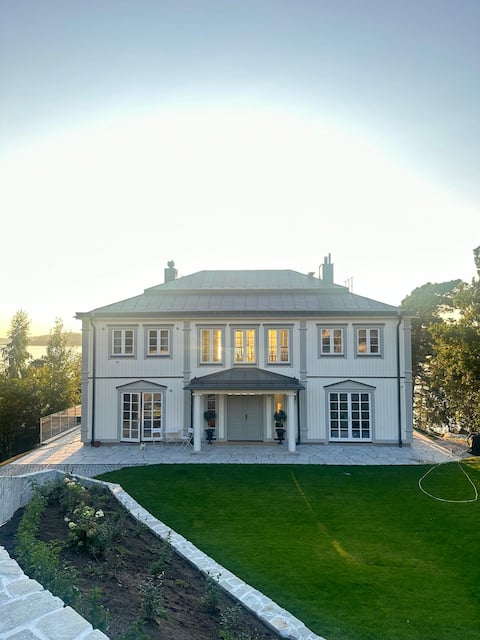 Seafront villa at Dalarö