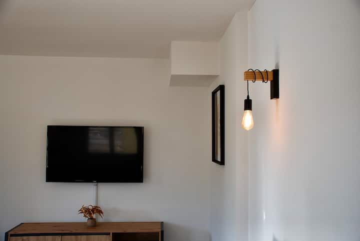 Bel Appartement De Quartier, Terrasse Et Jardin - Montélimar