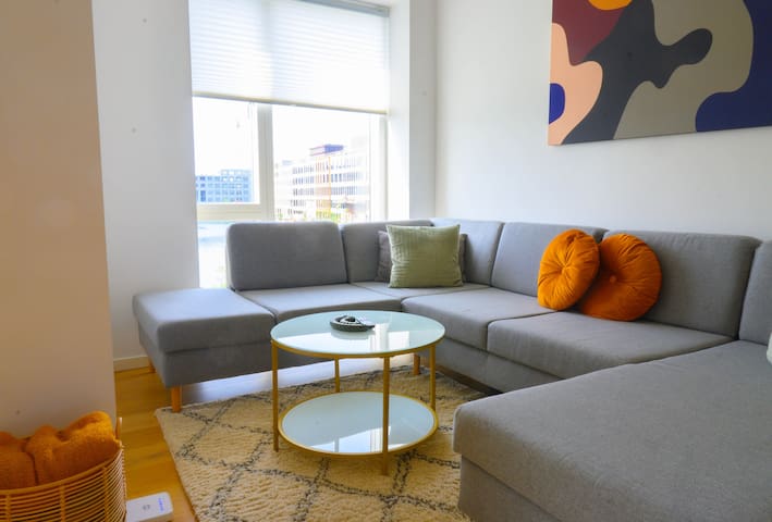 Spacious 4BR w/ Elevator and Sea View – Copenhagen