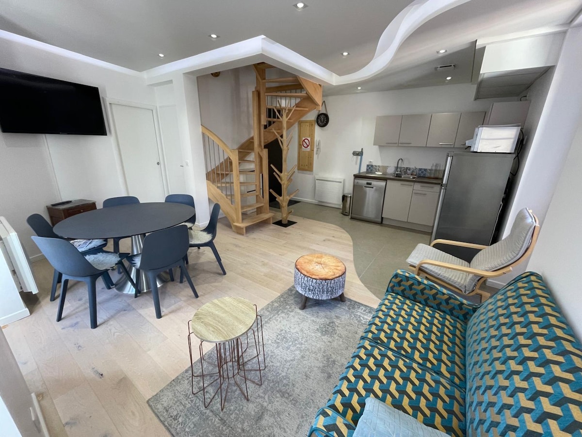 Successful Airbnb property: Apartment for 4-6 people in the heart of the city in Cauterets