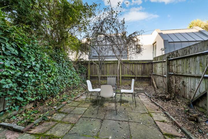 Elegant House in Camden Town gallery image 4