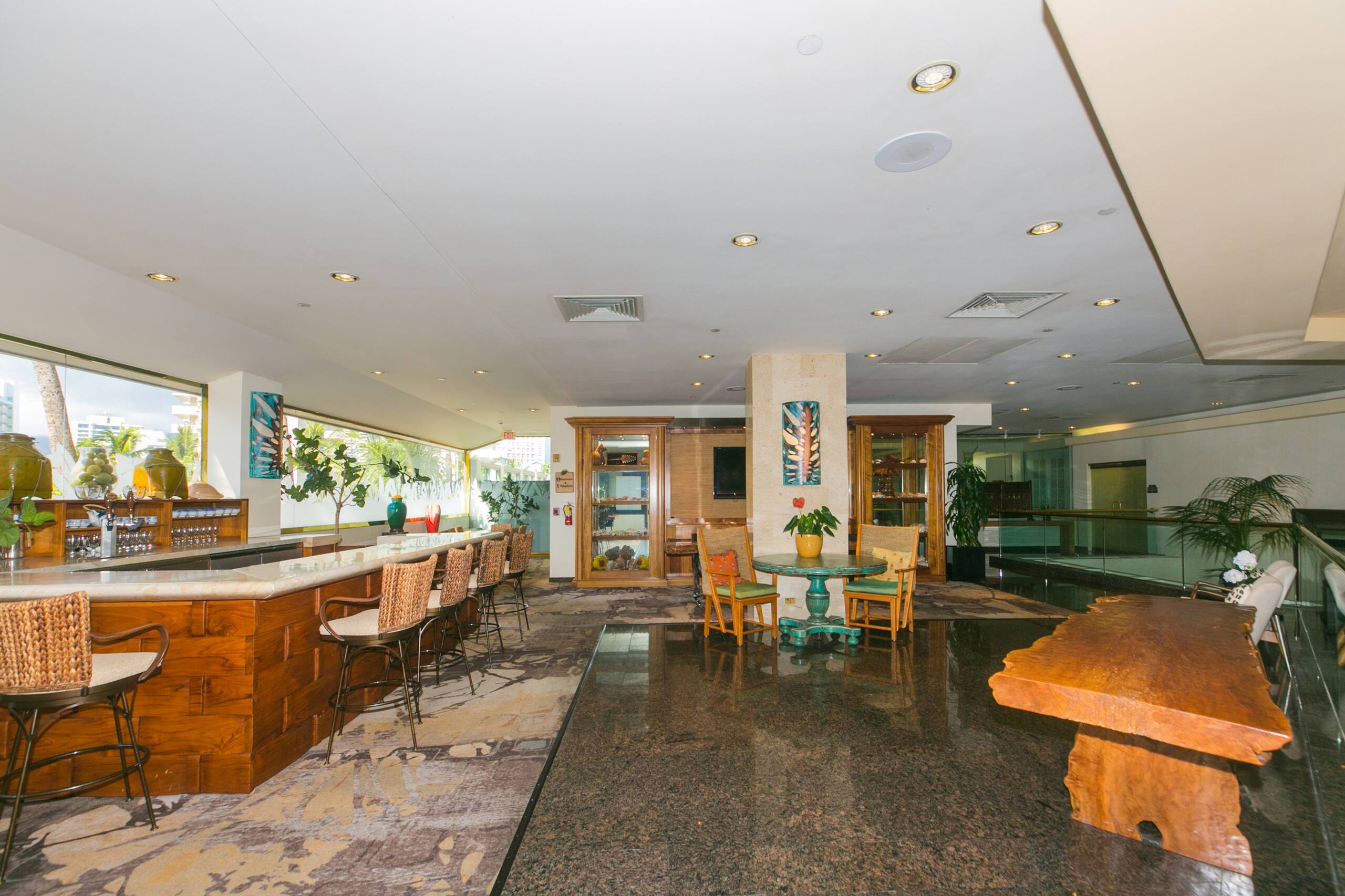 Waikiki Unique Boutique Hotel - Photo 17