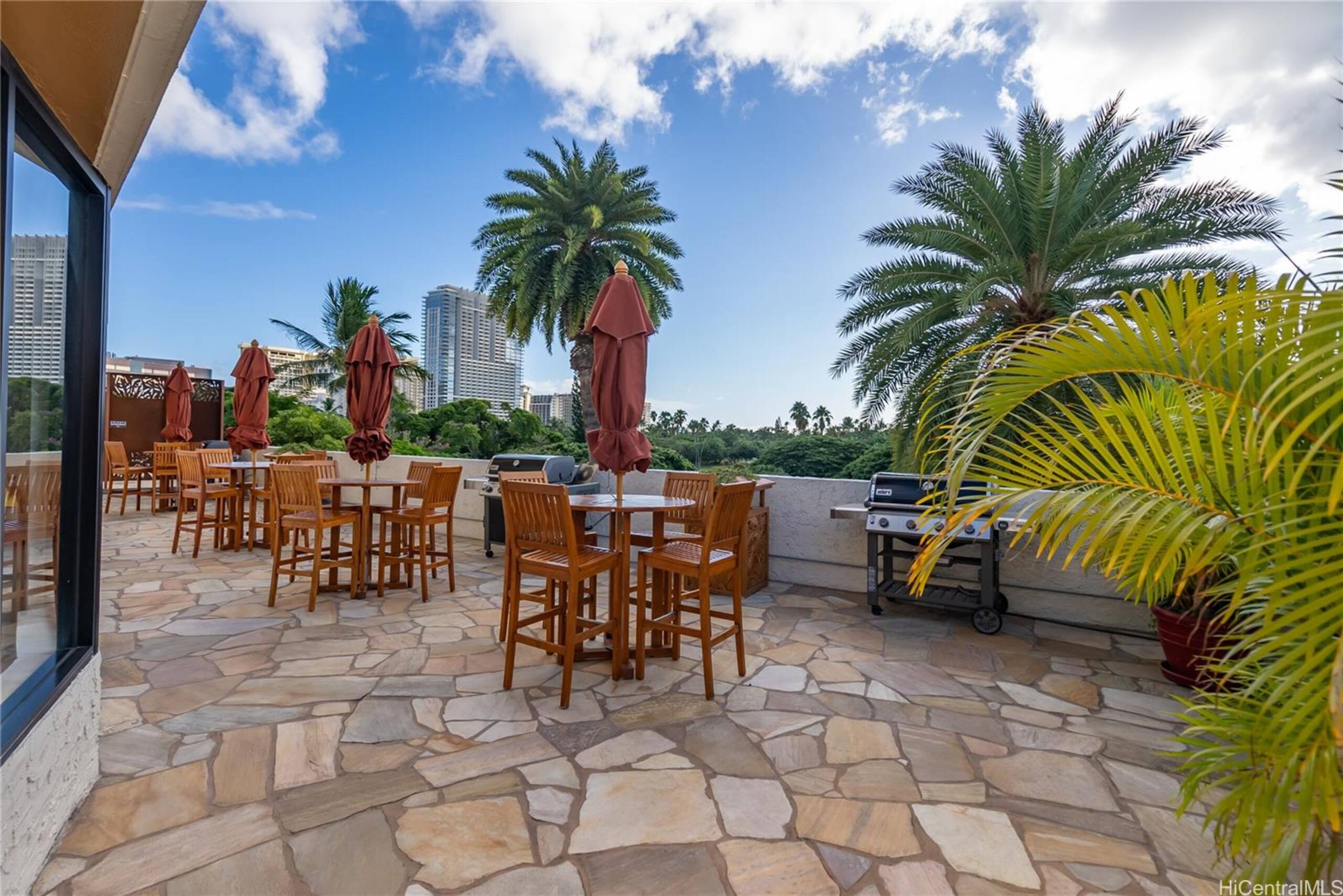 Waikiki Unique Boutique Hotel - Photo 15