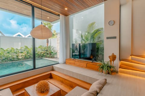 Luxury 3BR Canggu Paradise Villa, Pool, Kids, Fun