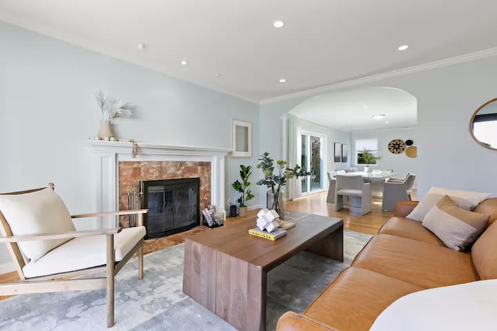 Elegant and Inviting Home in RWC