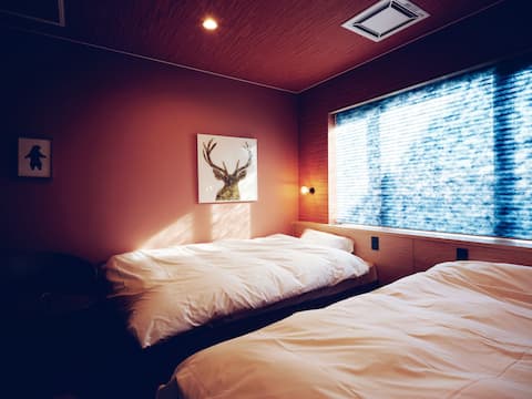[An inn with a whole house that can accommodate up to 15 people, all-you-can-drink drinks] Enjoy a l