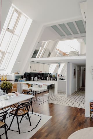 private Penthouse + 360° rooftop