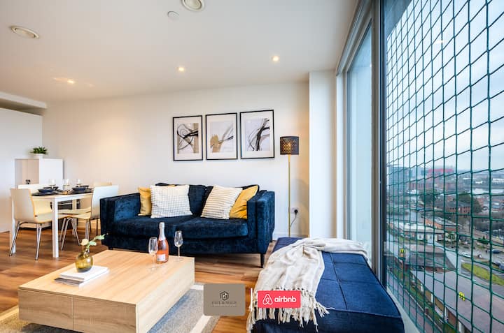 Book Now & Get Discounts | 2br Flat In Salford - Manchester