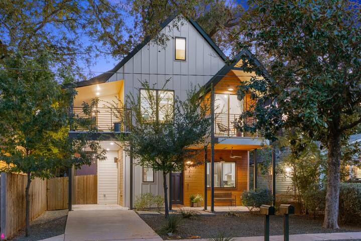 Pool, Hot Tub | 1mi Downtown | 2 Homes | 16 Guests gallery image 2