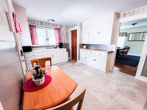 Walk to Golfcourse | EnJoie Bungalow | PetFriendly