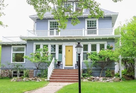 Upper Peninsula Historic Home (Pool & Sauna)