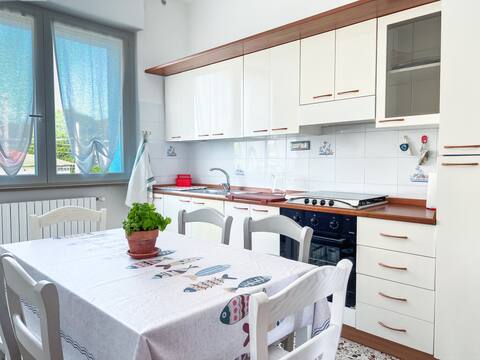 Top Airbnb: Da Rolando - waterfront apartment in Senigallia
