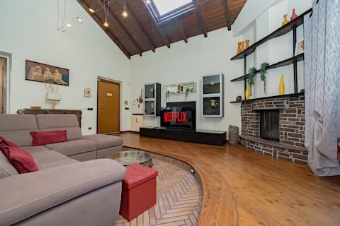 Malpensa Jacuzzi House