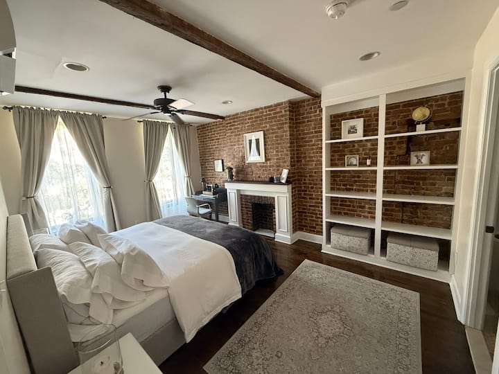 King Size Bed Apt In A Quiet Building In Astoria - New York