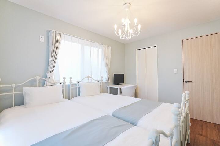 新宿電車4分/アクセス抜群！駅3分/新築戸建120㎡/快適バルコニー/WiFi/最大10名/洗濯乾燥 gallery image 4