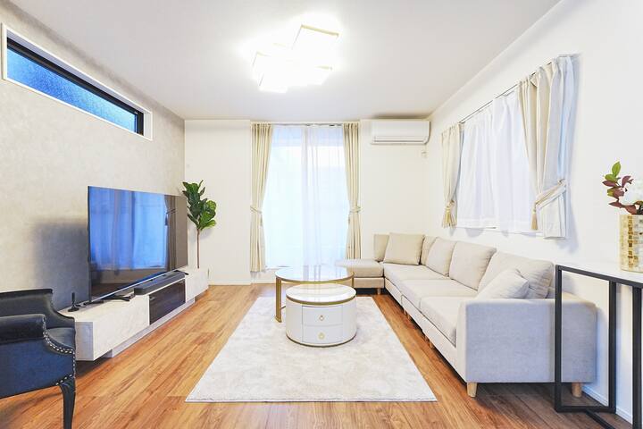 新宿電車4分/アクセス抜群！駅3分/新築戸建120㎡/快適バルコニー/WiFi/最大10名/洗濯乾燥 gallery image 2