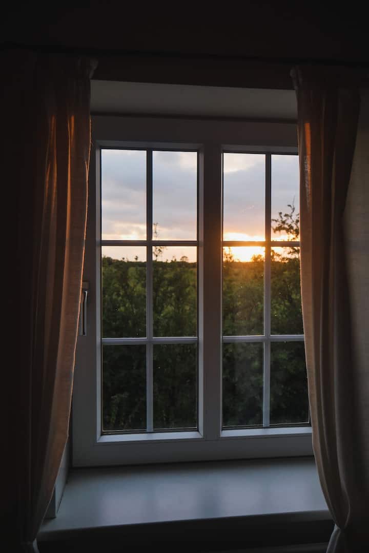 ห้องที่มีวิวสวย! แม้ว่าจะเป็นห้องที่เล็กที่สุดแต่วิวเหนือพระอาทิตย์ตกดินทำให้ทุกคนชื่นชอบ! 