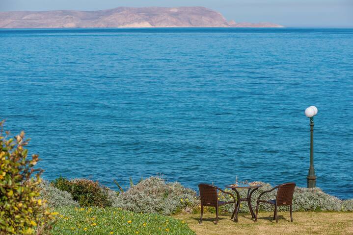 Aphrodite Villa, next to the beach ,no car needed. gallery image 4