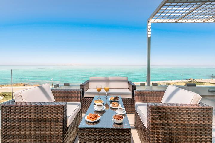 Aphrodite Villa, next to the beach ,no car needed. gallery image 2