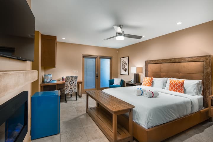 The Lovers Nest Suite 5 - Palm Springs, CA