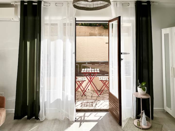 Studio Très Calme • Plage Et Vieille Ville à 5 Min - ibis Styles Antibes Juan Les Pins