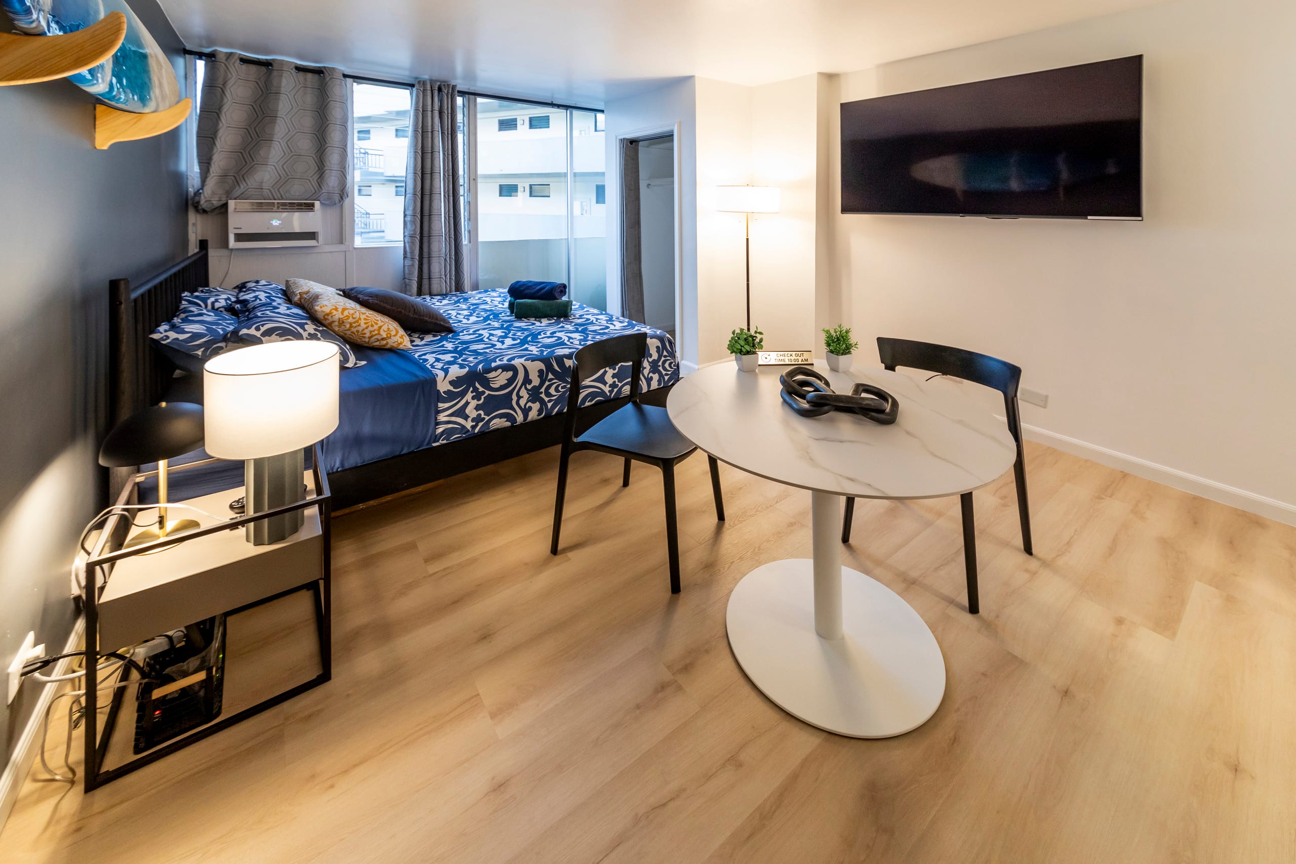 Condo in Honolulu · ★4.7 · Studio · 1 bed · 1 private bath - Image 12