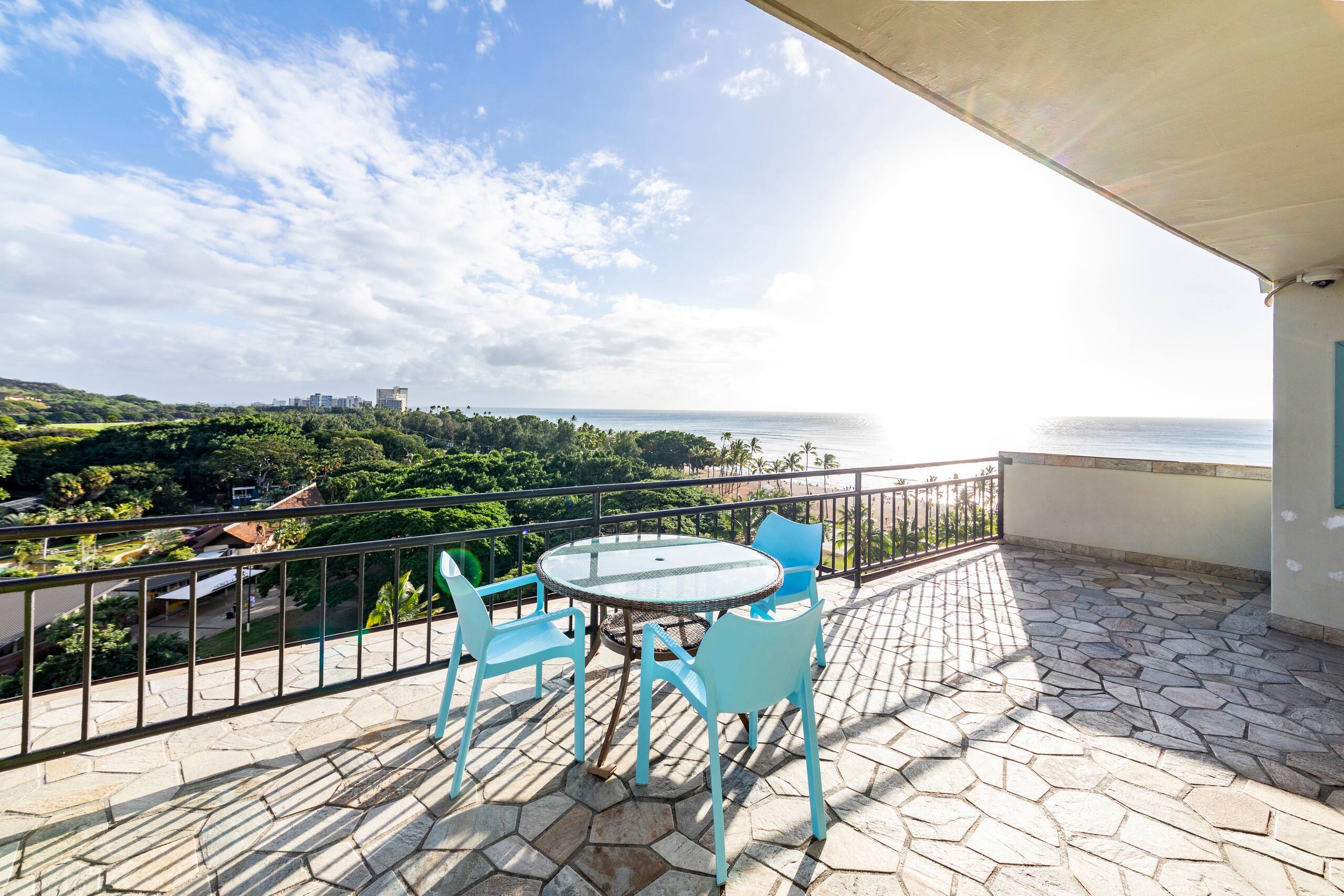 Condo in Honolulu · ★4.57 · Studio · 1 bed · 1 private bath - Image 45