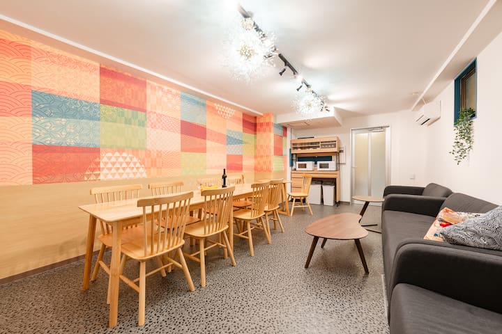 【新宿駅7分】280㎡ PrivateRoom/東新宿駅徒歩5分/15DB/3シャワー/最大30名