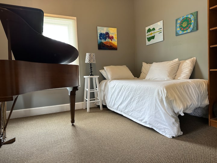 საძინებელი 4