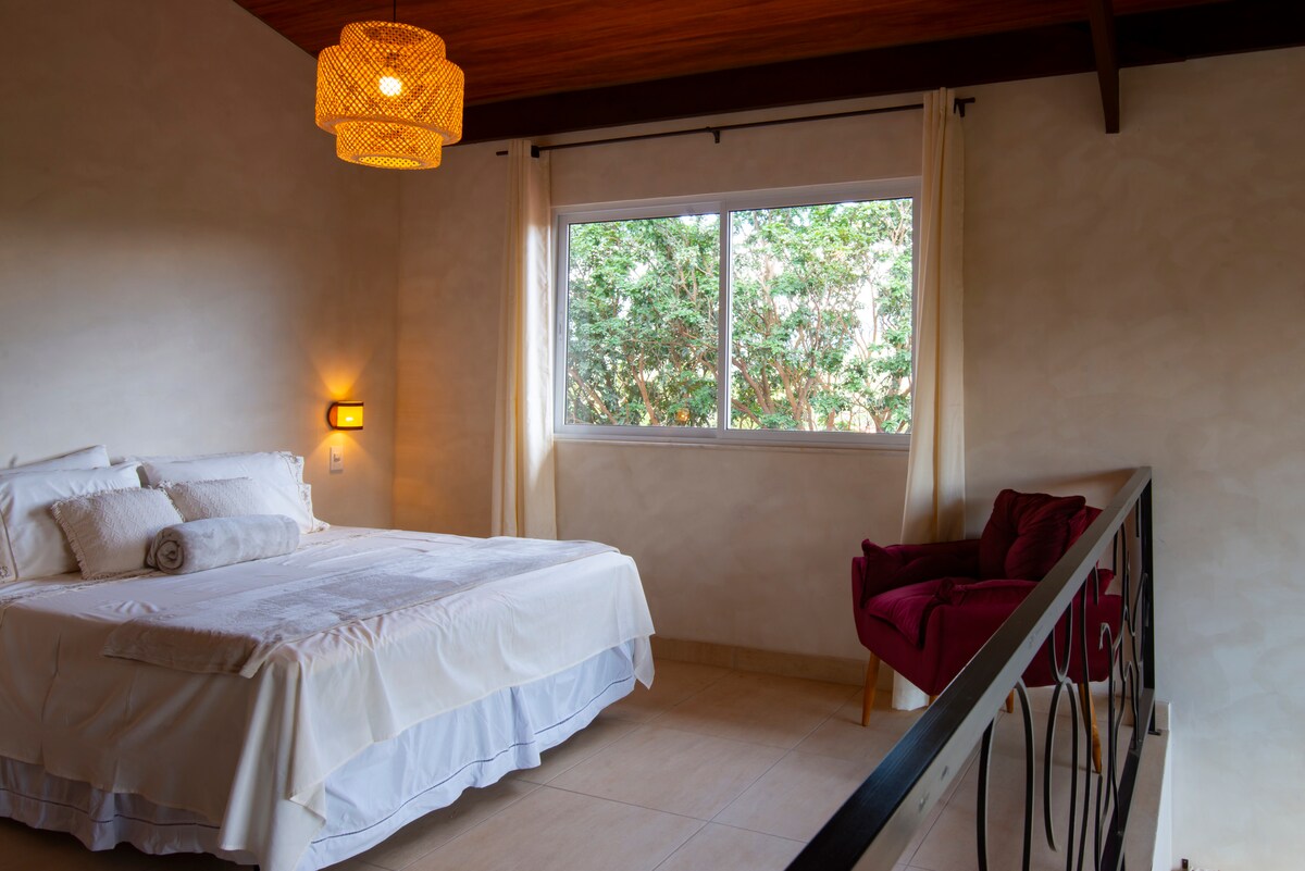 חדר מרווח מעולה וכורסה נוחה במיוחד! 