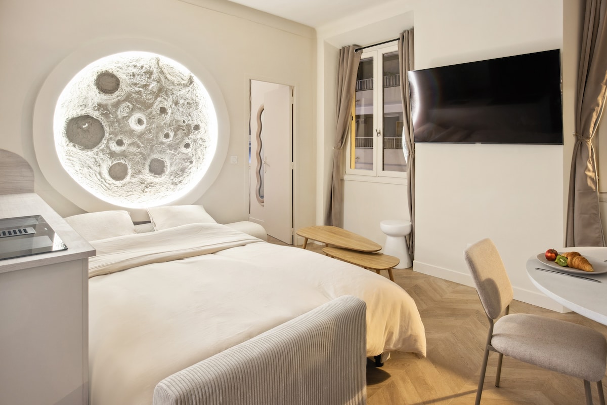 Голем кауч на спуштање во дневната соба (широк 160 см)