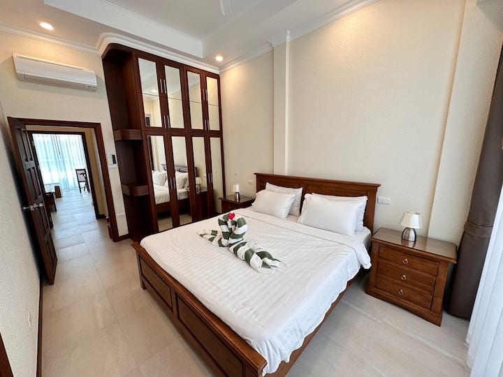 Bedroom 1 image 1