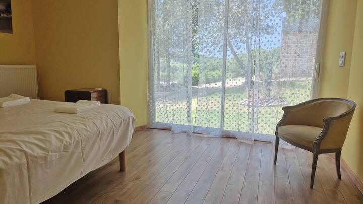 საძინებელი 1