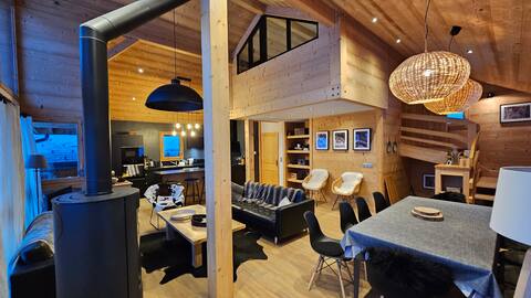 Chic chalet step away from the slopes