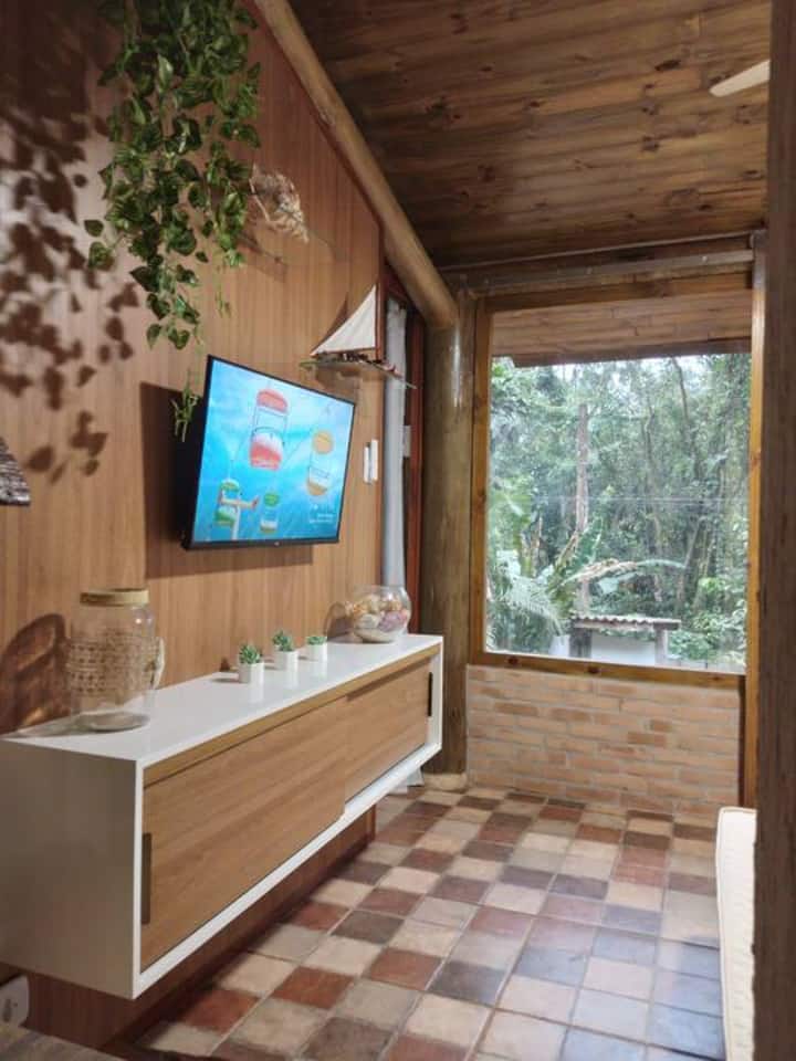 טלוויזיה חכמה עם ערוצים משוחררים