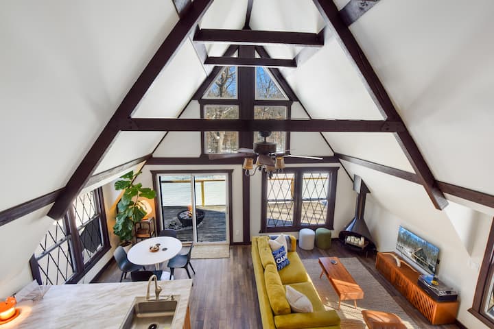Secluded A-Frame near the Dells with Fire Pit and Hot Tub
