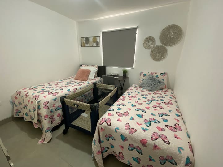 2 jednolôžka a jedno rozkladacie lôžko 