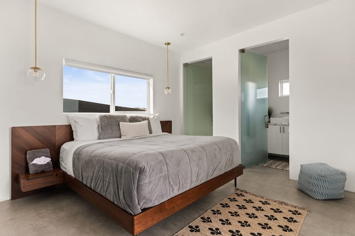 Spálňa 2 s vlastnou kúpeľňou