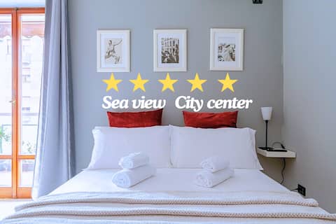 Sea & City View • Luxury Flat • Gym & Netflix
